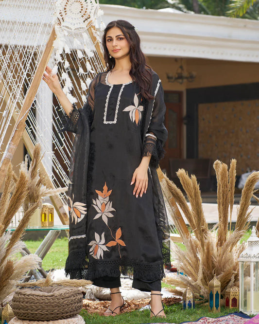 Vrutti Organza Kurta Set